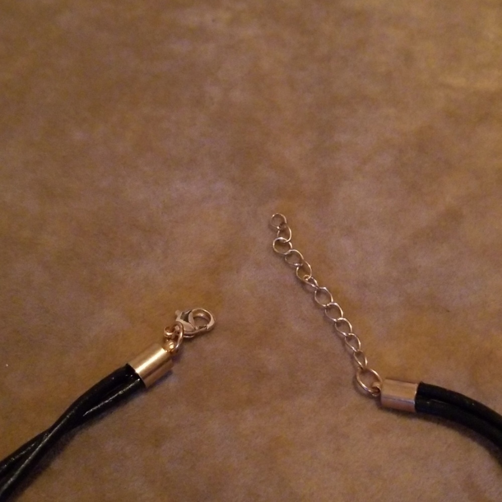Jewelry - Picture 2 of 2